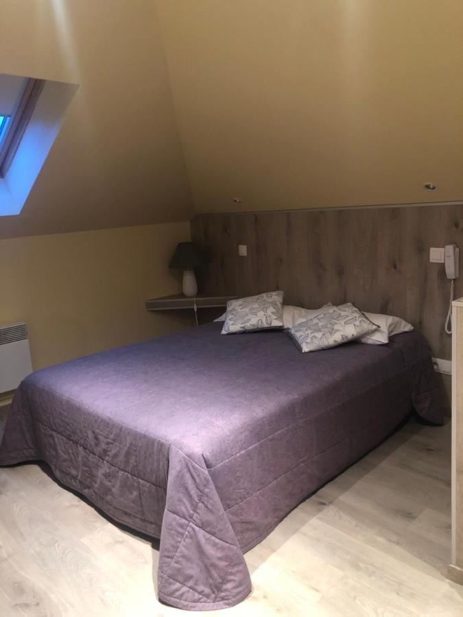 Hotel & Restaurant Le Cardinal Poix-de-Picardie المظهر الخارجي الصورة