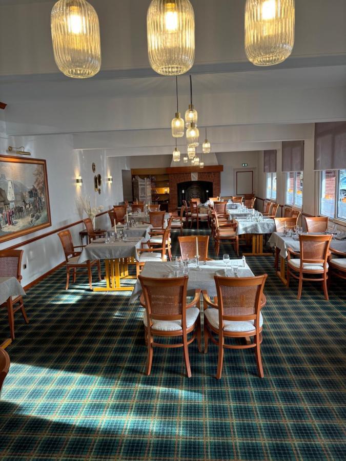 Hotel & Restaurant Le Cardinal Poix-de-Picardie المظهر الخارجي الصورة