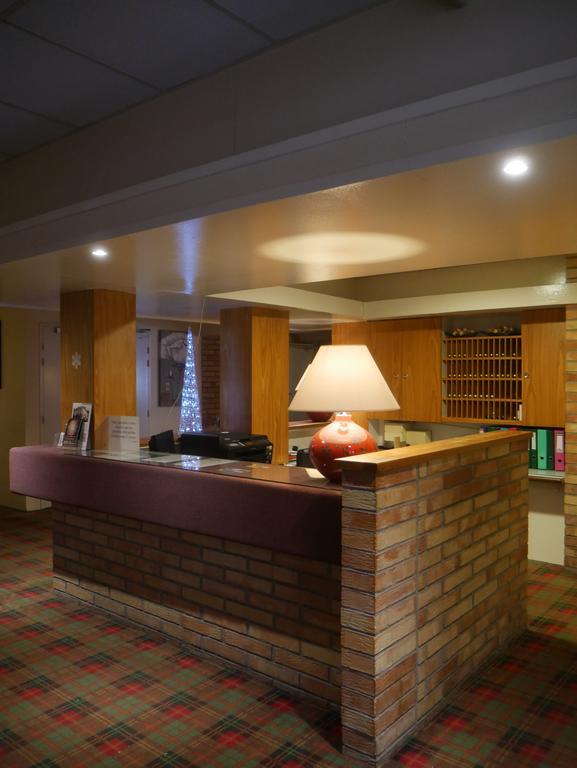 Hotel & Restaurant Le Cardinal Poix-de-Picardie المظهر الخارجي الصورة