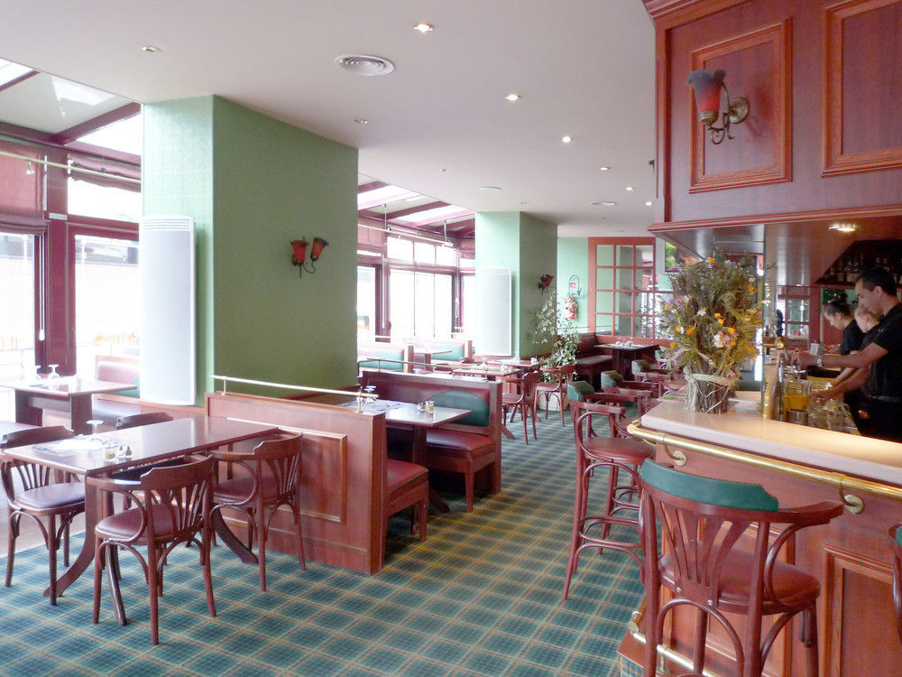 Hotel & Restaurant Le Cardinal Poix-de-Picardie المظهر الخارجي الصورة